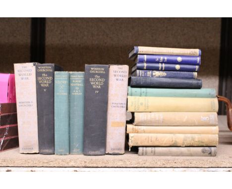A QUANTITY OF VINTAGE HARDBACK BOOKS TO INCLUDE WINSTON CHURCHILL 'THE SECOND WORLD WAR', ETC