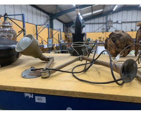 A VINTAGE INDUSTRIAL ANGLE POISE WORKSHOP LAMP