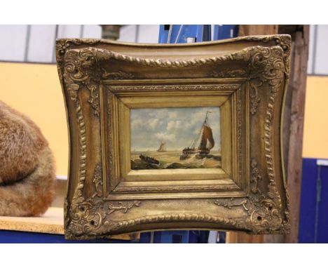 A VINTAGE OIL ON BOARD OF BOATS ON A CHOPPY SEA, IN AN ORNATE GILT FRAME, 36CM X 41CM