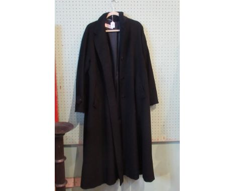 Max Mara pure cashmere black lady's overcoat.   Condition Report:  Coat and lining all in good condition.Size 14136cm collar 
