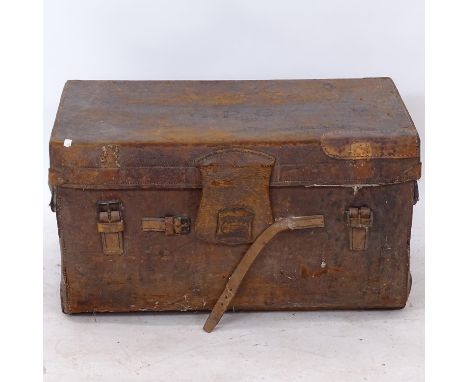 A Victorian leather travelling trunk, with fitted tray, W67cm 