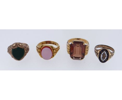 ASSORTED RINGS comprising 15ct gold sardonyx ring, together with three yellow metal rings including one enamel and one bloods