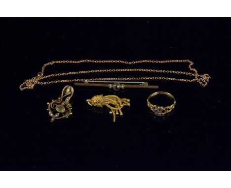 Mixed 9ct gold and yellow metal including two 9ct gold bar brooches (as found), a 9ct gold amethyst set ring (as found) plus 