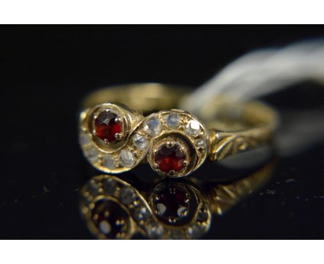 An antique 18ct gold garnet and diamond set ring, size O, weight approx 2.4g