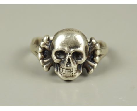 patriotischer Ring mit Totenkopf, 800er Silber Gew.5,13g, U.68