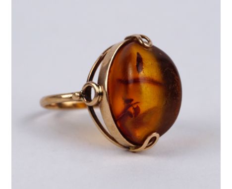 Ring mit Bernstein, 583er Gold Gew.4,72g, ovaler Stein, Oberfläche etwas glanzlos, Krappenfassung, U.59