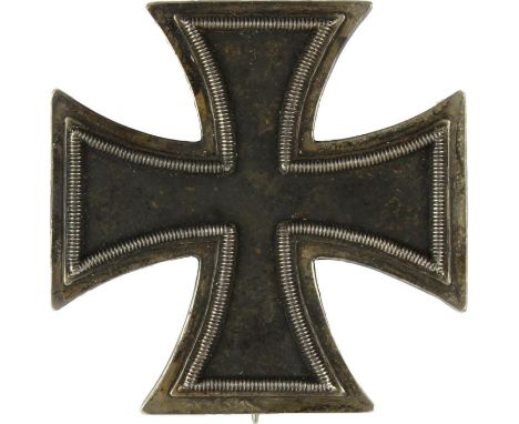 Eisernes Kreuz 1813, Kreuz 1. Klasse, 3. Typ 1814-1818. Kreuz mit Silberzarge und geschwärztem gegossenem Eisenkern, an dünne