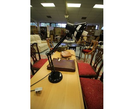 Anglepoise type desk lamp