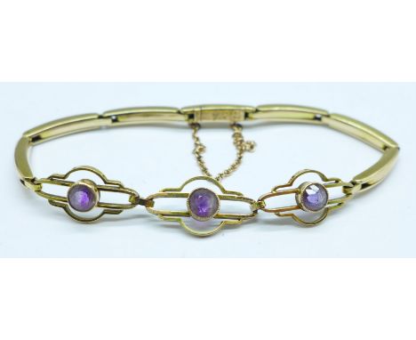 A 9ct gold and amethyst expanding bracelet, 9.7g 