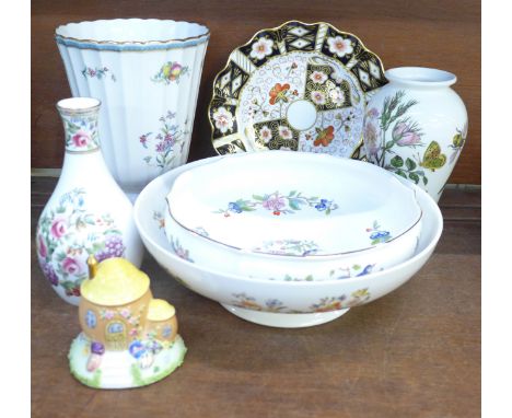 A Royal Crown Derby fluted plate 2451, 21cm, an Aynsley Pembroke bowl, 21cm, Aynsley Cottage Garden bowl, 26cm and two Spode 