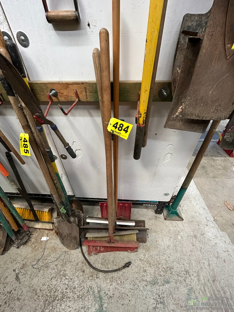 Lot 484