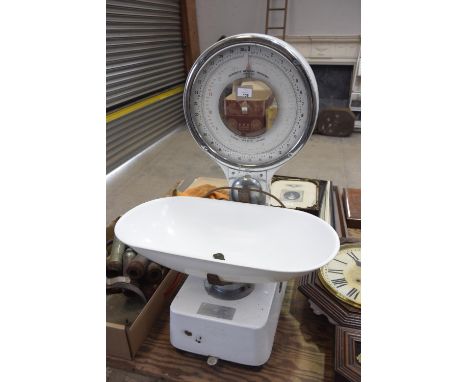 A Set of Vintage Marsdens Baby Scales 