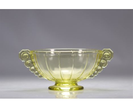Val Saint Lambert Art Deco Cup "Greta" Luxval - Weight: 970 g - Shipping available - Region: Belgique - Sizes: H 110 MM L 260
