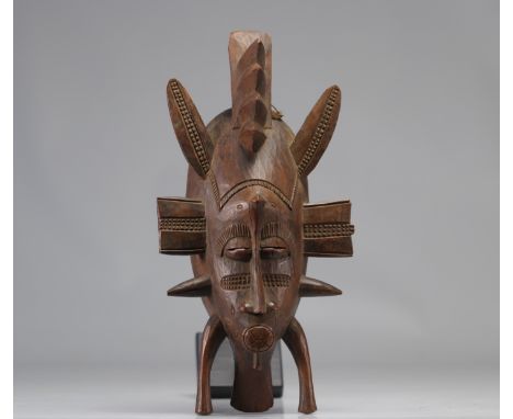 Senufo mask in wood remains of black patina XXth - Weight: 660 g - Shipping available - Region: Afrique - Sizes: H 365 mm x L