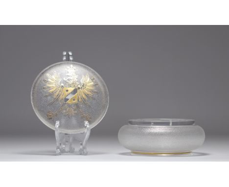 Covered box acid-etched with eagle motif - Weight: 750 g - Shipping available - Region: Europe - Sizes: H 75mm x D 150mm - At