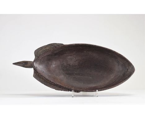 Art from Oceania - Carved wooden food bowl from Oceania. - Weight: 840 g - Shipping available - Region: Oceanie - Sizes: H 10