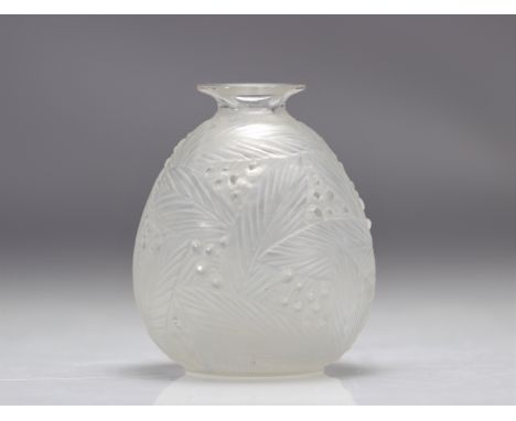 Sabino Small Art Deco vase decorated with foliage and berries - Weight: 255 g - Shipping available - Region: France - Sizes: 