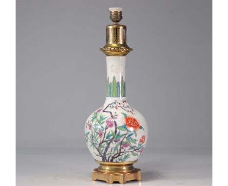 Chinese porcelain lamp decorated with flowers - Weight: 2.36 kg - Shipping available - Region: Chine - Sizes: H 500 L 190 - A