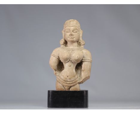 Very beautiful Apsara statue from India - Weight: 6.00 kg - Shipping unavailable - Region: India - Sizes: H avec socle 400 mm