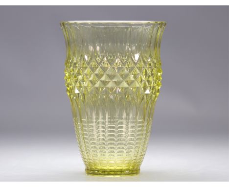 Val Saint Lambert Art Deco Vases "Themis" Luxval - Weight: 2.32 kg - Shipping available - Region: Belgique - Sizes: H 250 MM 