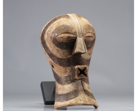 Kifwebe mask DRC painted wood XXth - Weight: 425 g - Shipping available - Region: Afrique RDC - Sizes: H 310 mm x L 145 mm - 