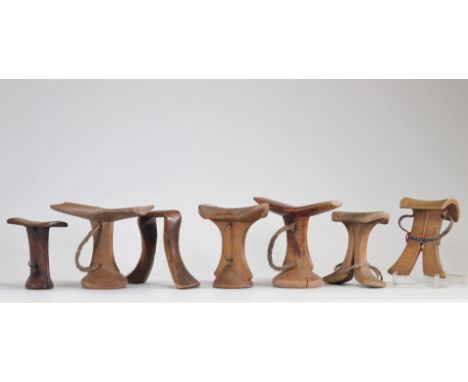 Lots (7) carved wooden neck rests - Weight: 1.90 kg - Shipping available - Region: Afrique - Sizes: Divers - At first glance: