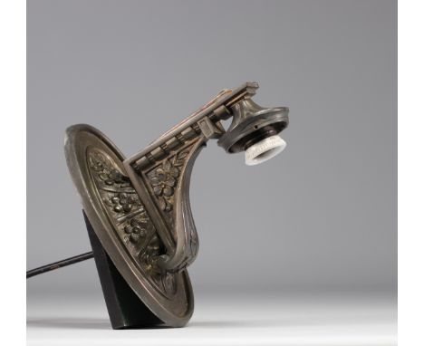 Art Deco silvered bronze wall lamp with floral motif - Weight: 2.15 kg - Shipping available - Region: France - Sizes: H 205mm