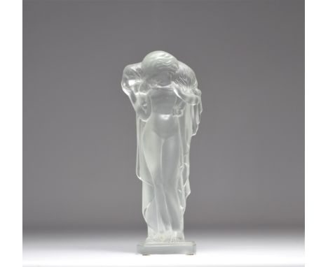 Sevres Paris young woman with sheep in molded pressed glass - Weight: 1.46 kg - Shipping available - Region: France - Sizes: 