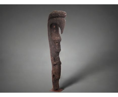 Large guardian figure, carved tree fern from the Vanuatu archipelago (Melanesia). Ex: Parisian private pass - Weight: 20.00 k
