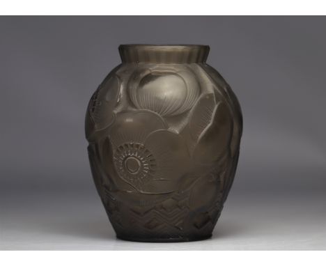 Pierre D'AVESN (Pierre GIRE dit, 1901-1991) Art Deco gray mauve vase with stylized flower motifs - Weight: 1.74 kg - Shipping