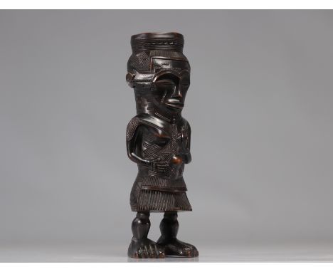 Kuba ritual cup circa 1940 - Weight: 470 g - Shipping available - Region: Afrique RDC - Sizes: H 300 mm - At first glance: go
