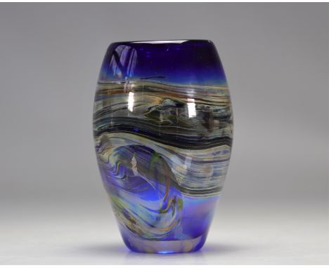 Val Saint Lambert "Studio" glass vase with inclusions on a blue background - Weight: 2.06 kg - Shipping available - Region: B