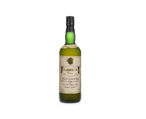 USQUAEBACH RESERVE Blended Scotch Whisky 750ml, 43% volume.
