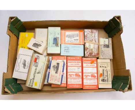 18 White Metal Model Kits. Most Bus and Coaches. By Streetscene, RTC Models, Anbrico and GS Models. Including LT 1936 STL, LT