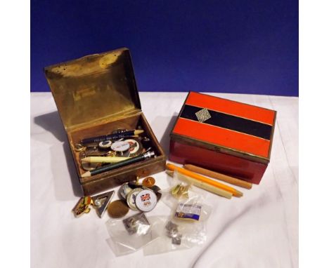 Two vintage tins containing golf ball markers, cufflinks and lapel badges. UK P&amp;P Group 1 (£16+VAT for the first lot and 