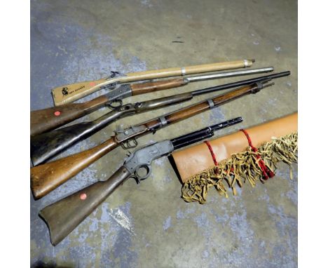 Five vintage toy/decorative rifles and muskets including a Davy Crockett example. Not available for in-house P&amp;P 