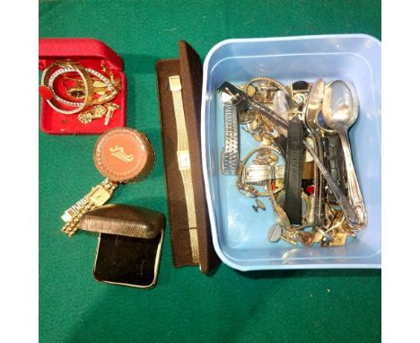 Mixed collectables to include wrist watches, cuff links and silver plated spoons. UK P&amp;P Group 1 (£16+VAT for the first l