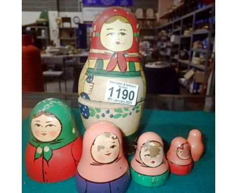 Set of vintage Russian nesting dolls. UK P&amp;P Group 1 (£16+VAT for the first lot and £2+VAT for subsequent lots) 
