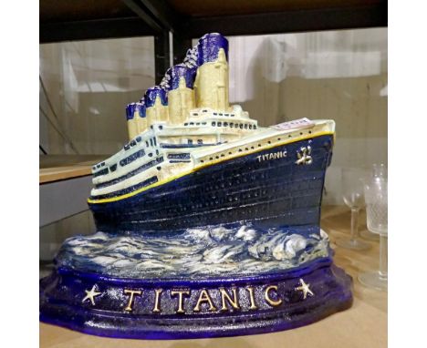 Cast iron Titanic doorstop, L: 32 cm. UK P&amp;P Group 2 (£20+VAT for the first lot and £4+VAT for subsequent lots)