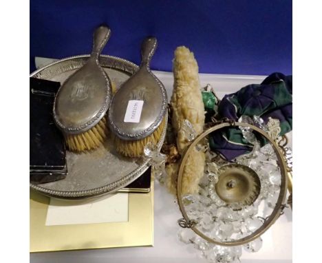 Tray of mixed collectibles to include two hallmarked silver brush and cap. Not available for in-house P&amp;P 