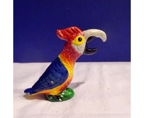 Cast iron parrot bottle opener, H: 10 cm. UK P&amp;P Group 1 (£16+VAT for the first lot and £2+VAT for subsequent lots)