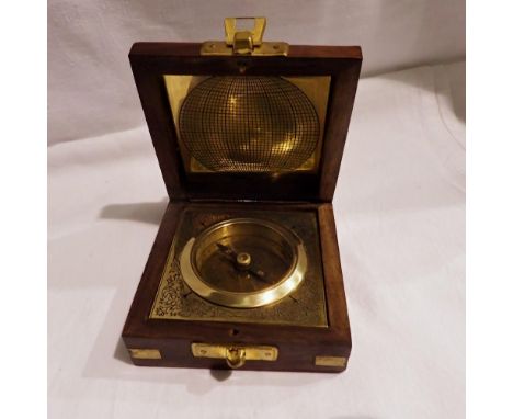 Boxed brass compass. UK P&amp;P Group 1 (£16+VAT for the first lot and £2+VAT for subsequent lots)&nbsp; 