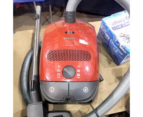 Miele Classic C1 vacuum cleaner with hose. All electrical items in this lot have been PAT tested for safety and have passed. 