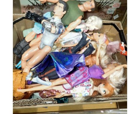 Twenty mixed Barbie, Action Man and Frozen dolls. Not available for in-house P&amp;P