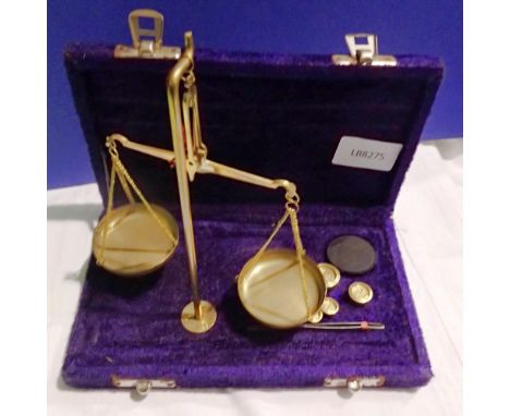 Apothecary scales and weights within original felt case . UK P&amp;P Group 1 (£16+VAT for the first lot and £2+VAT for subseq