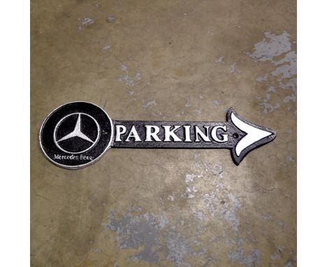 Cast iron Mercedes parking arrow. UK P&amp;P Group 2 (£20+VAT for the first lot and £4+VAT for subsequent lots) 
