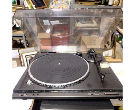 Technics turntable. All electrical items in this lot have been PAT tested for safety and have passed. This does not confirm t