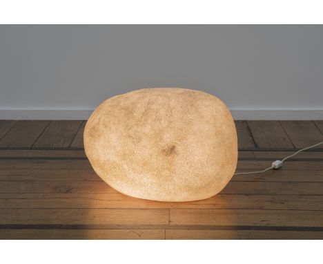 ANDRE CAZENAVE (1928-2003)Lampe DoraCréation circa 1967Edition DisderotEtiquette de l'éditeurRésine et aluminiumLamp 'Dora'On