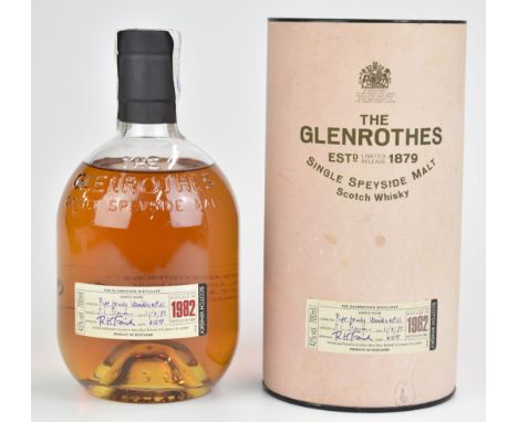 The Glenrothes Distillery Single Speyside Malt Scotch Whisky, distilled in 1982 and bottled in 1998, 70cl, 43% vol, in origin