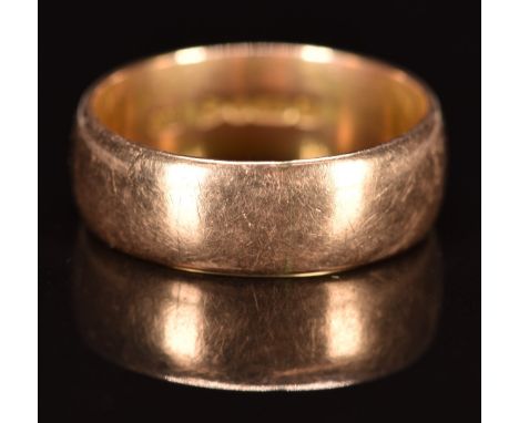 A 9ct rose gold wedding band / ring, Chester 1917, 8.0g, size W